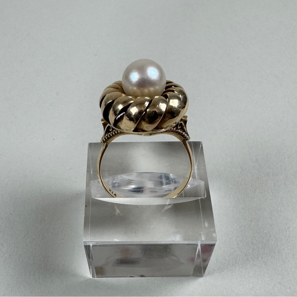 Estate 14K gold ring with natural pearl in sculptural setting